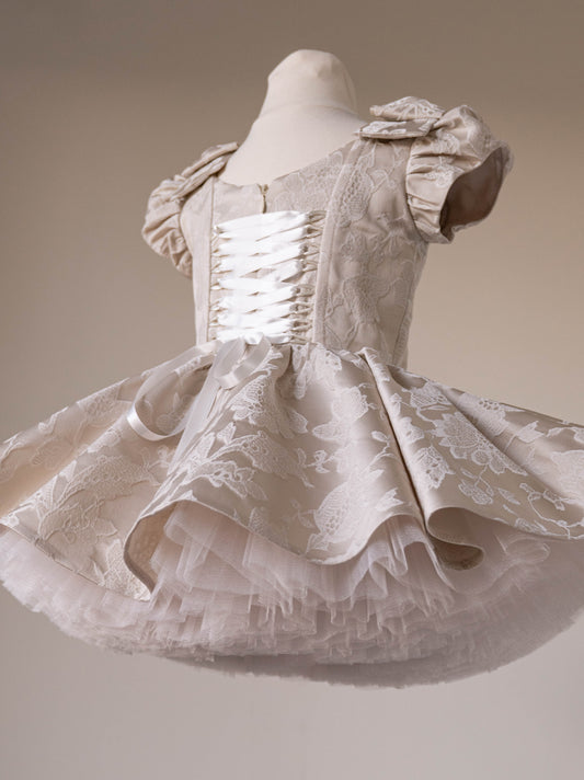 Dress in beige jacquard